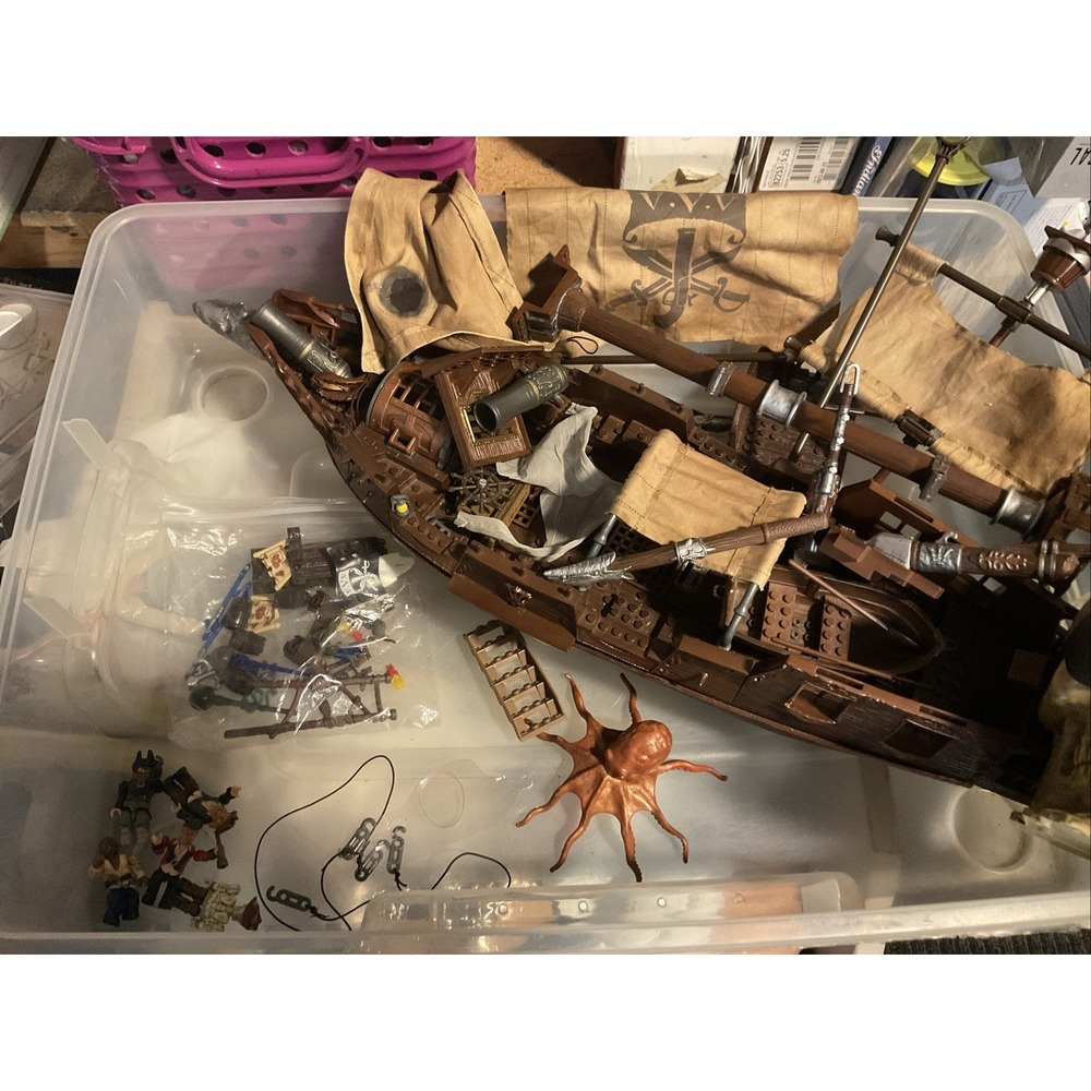 Mega Blocks Pirate 3620 Captain Cutlass' STORMSTALKER Incomplete For Parts LOT